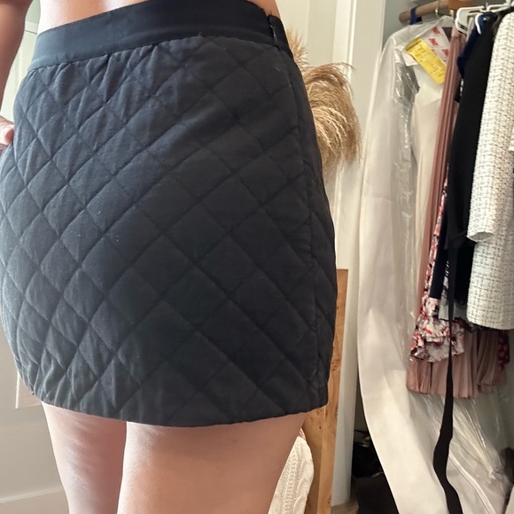 Black Puckered Theory Skirt - Picture 3 of 4